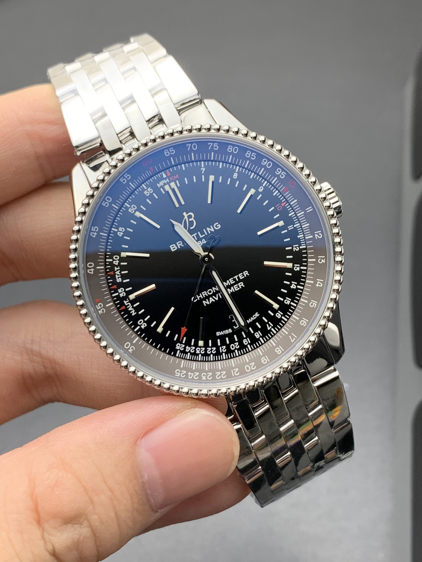 Breitling V7 Watch 7587