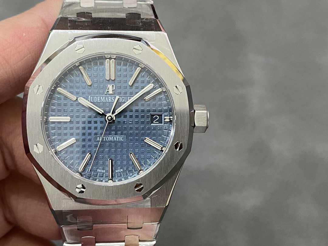 Audemars Piguet 15400 37mm APS