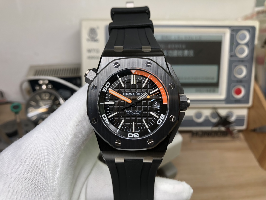 Audemars Piguet 15707 Watch 3984