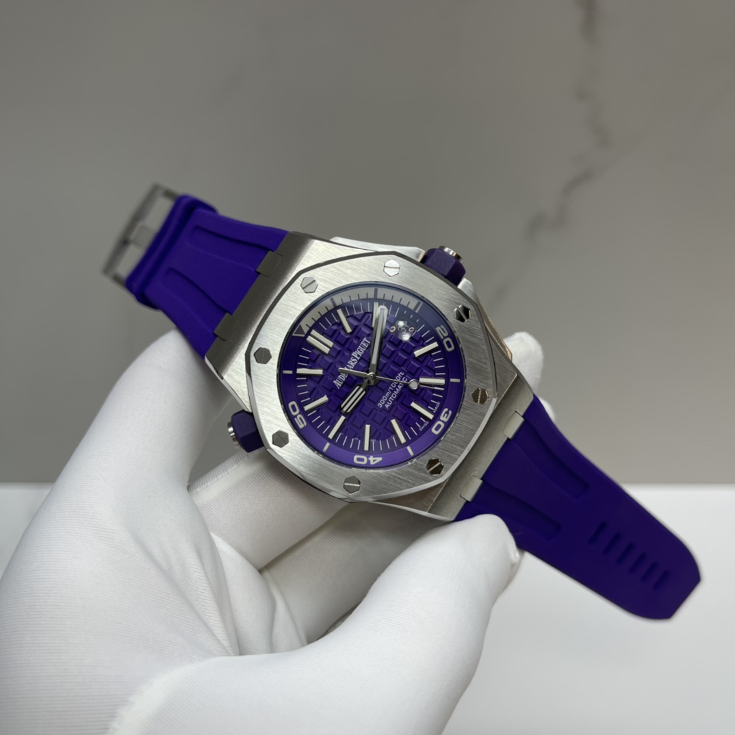 Audemars Piguet 15710 42mm