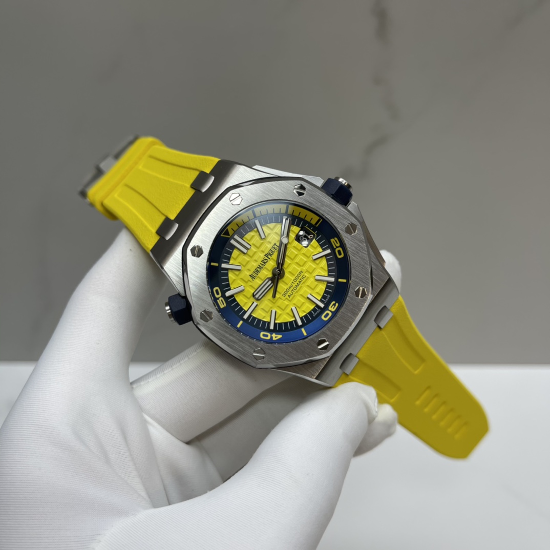 Audemars Piguet 15710 42mm