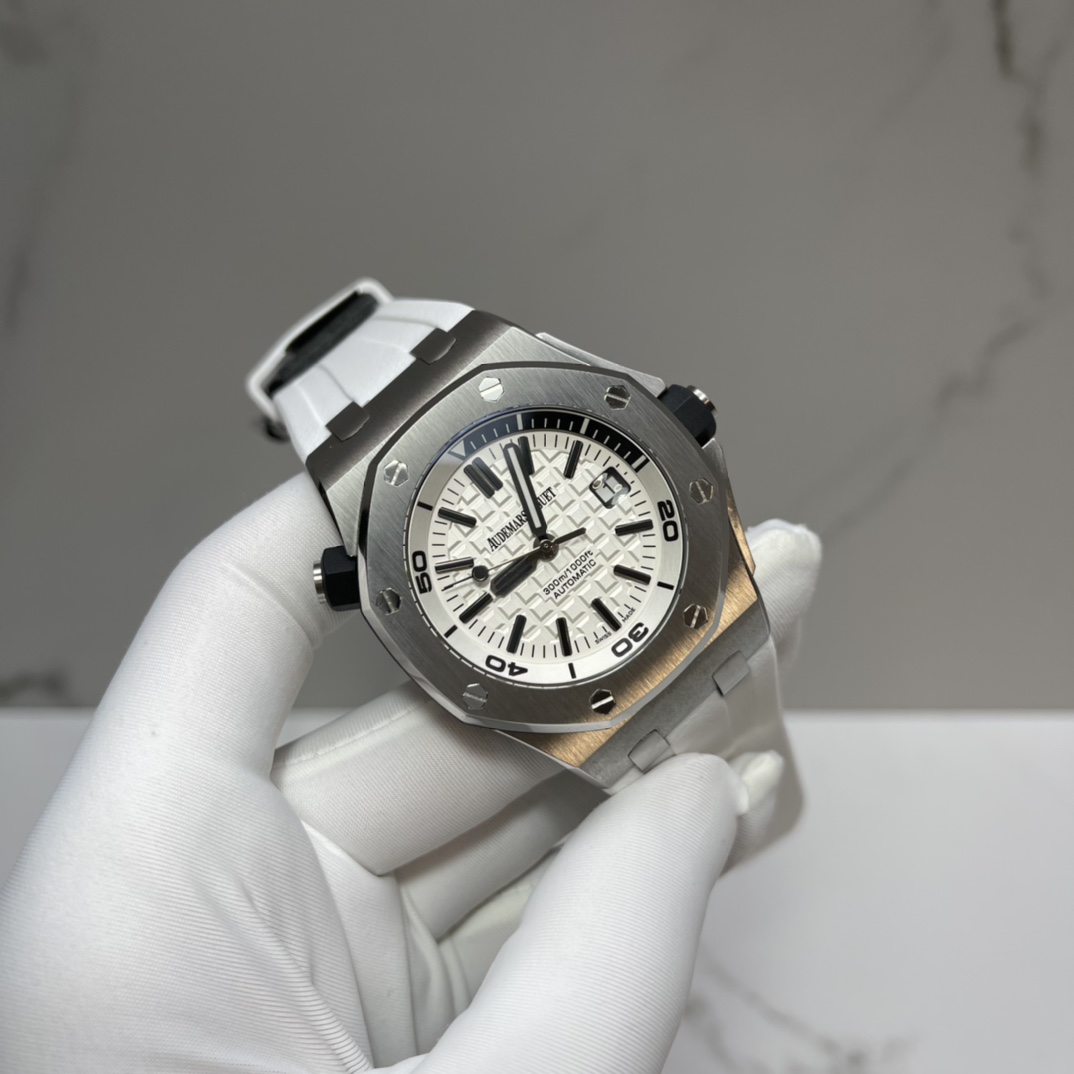 Audemars Piguet Black 15710 42mm