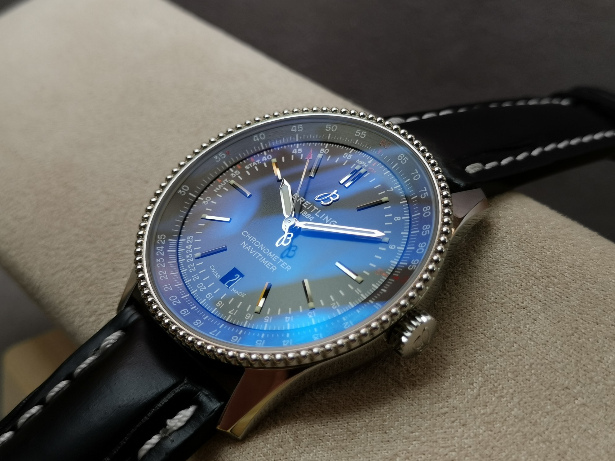 Breitling V7 Watch 7686