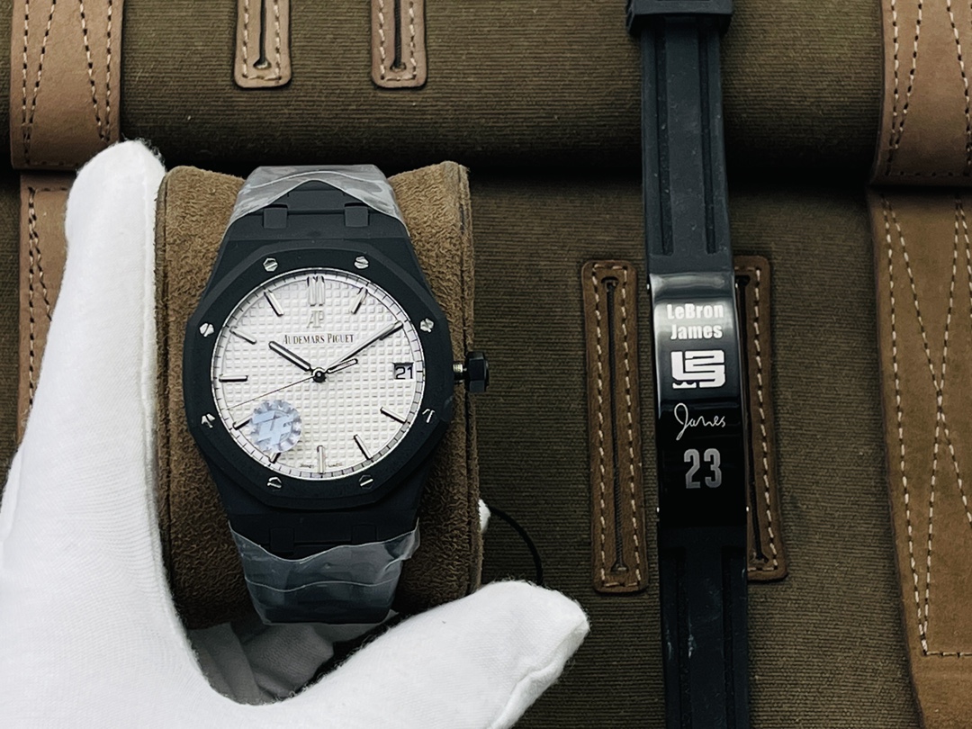 Audemars Piguet Black 15500 ZF