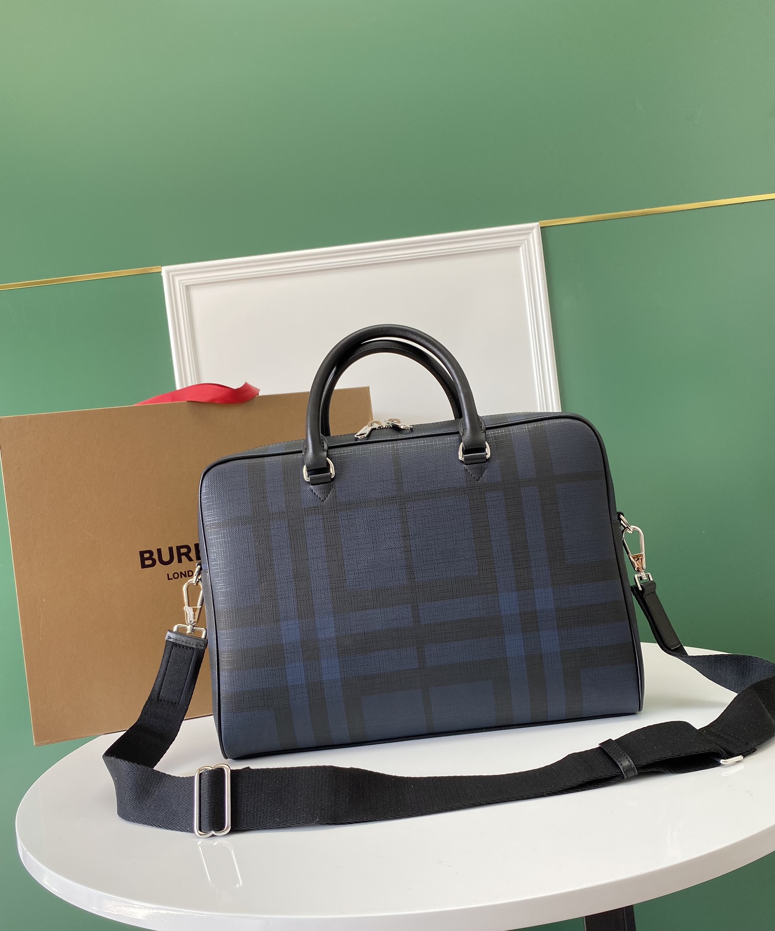 Burberry 265160 37×9cm