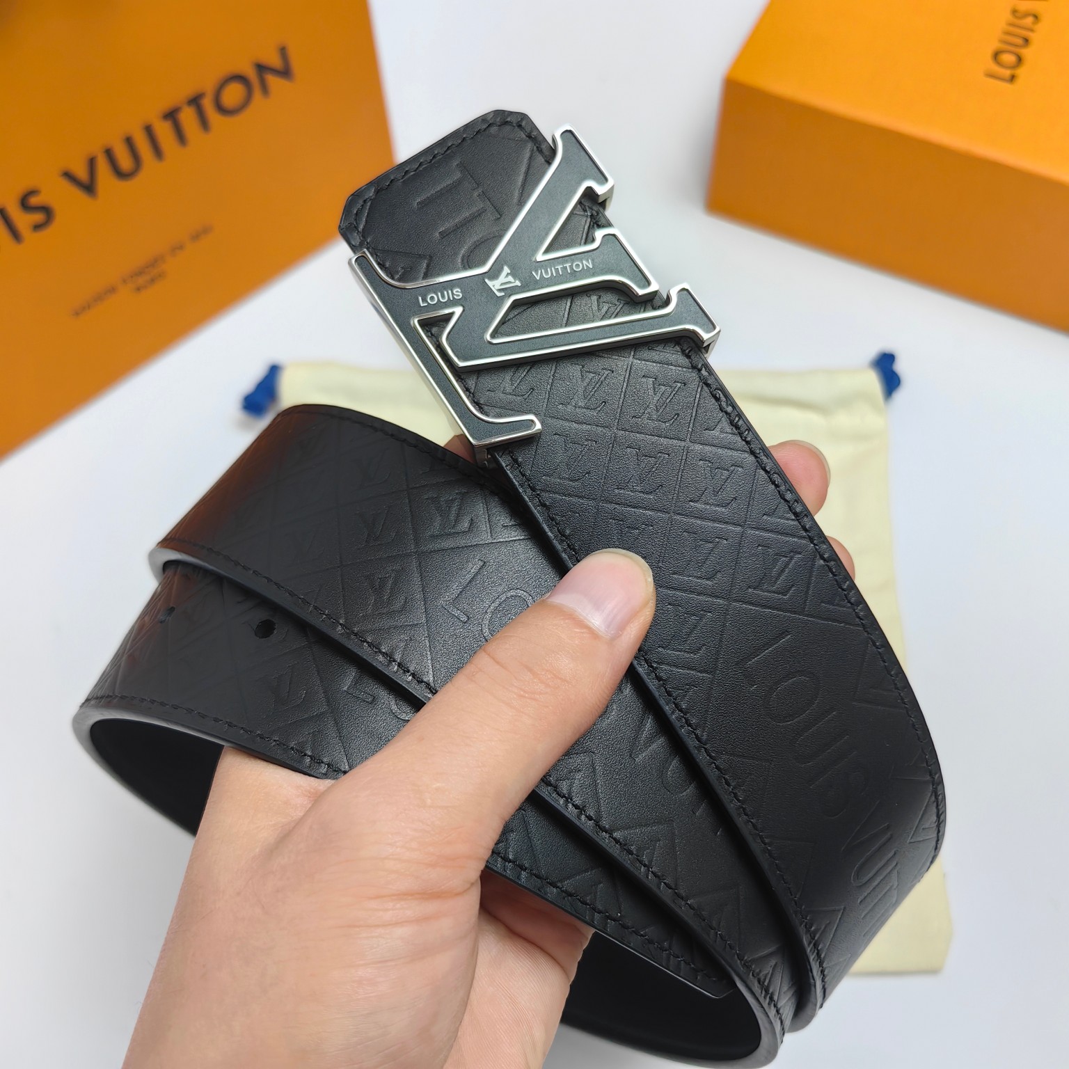 Louis Vuitton Gold Shoes 0069