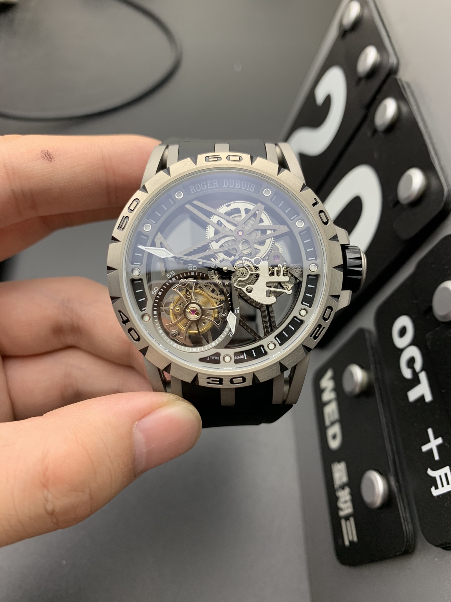 Roger Dubuis Black Watch 0056