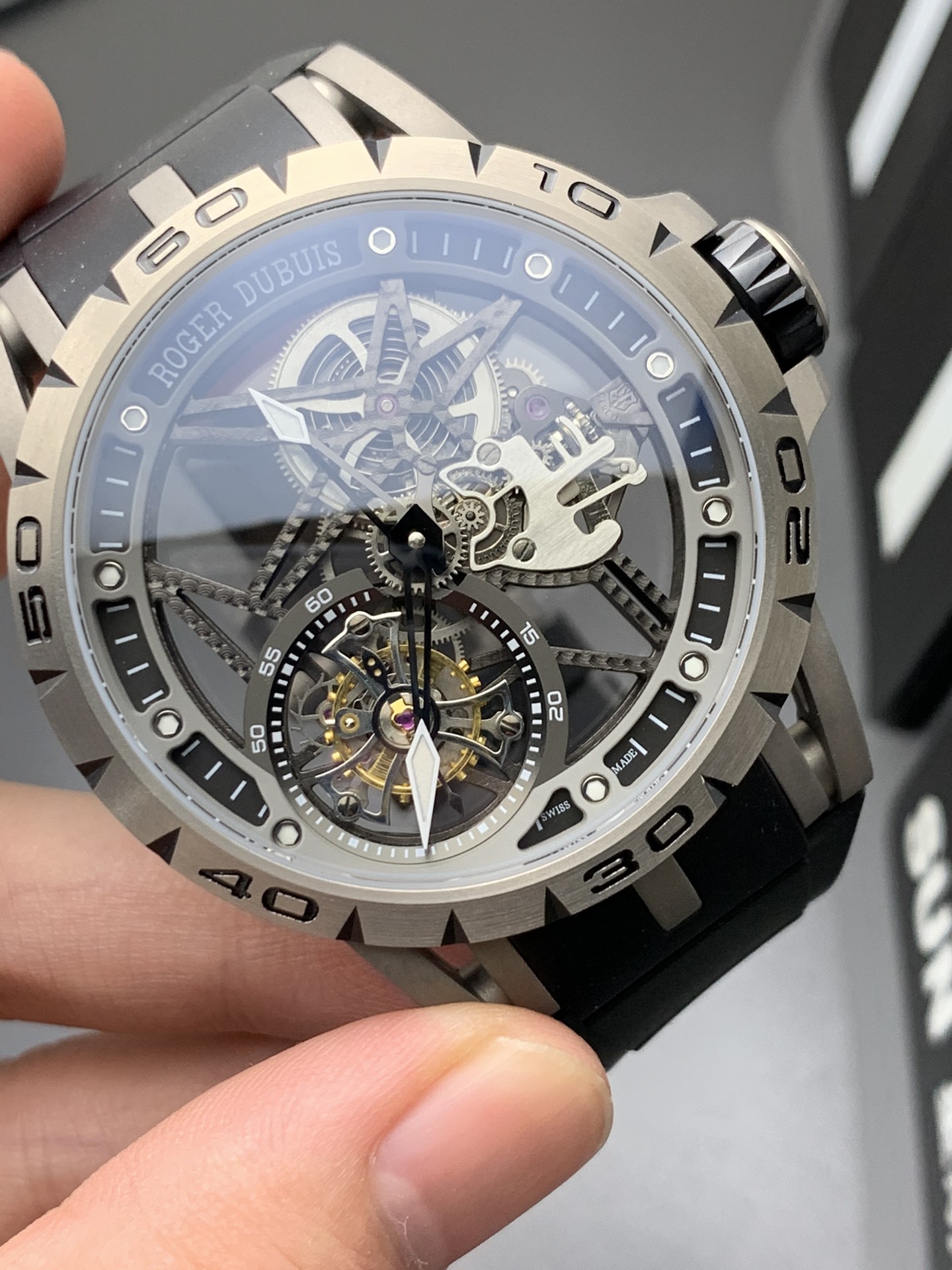 Roger Dubuis Watch 0055