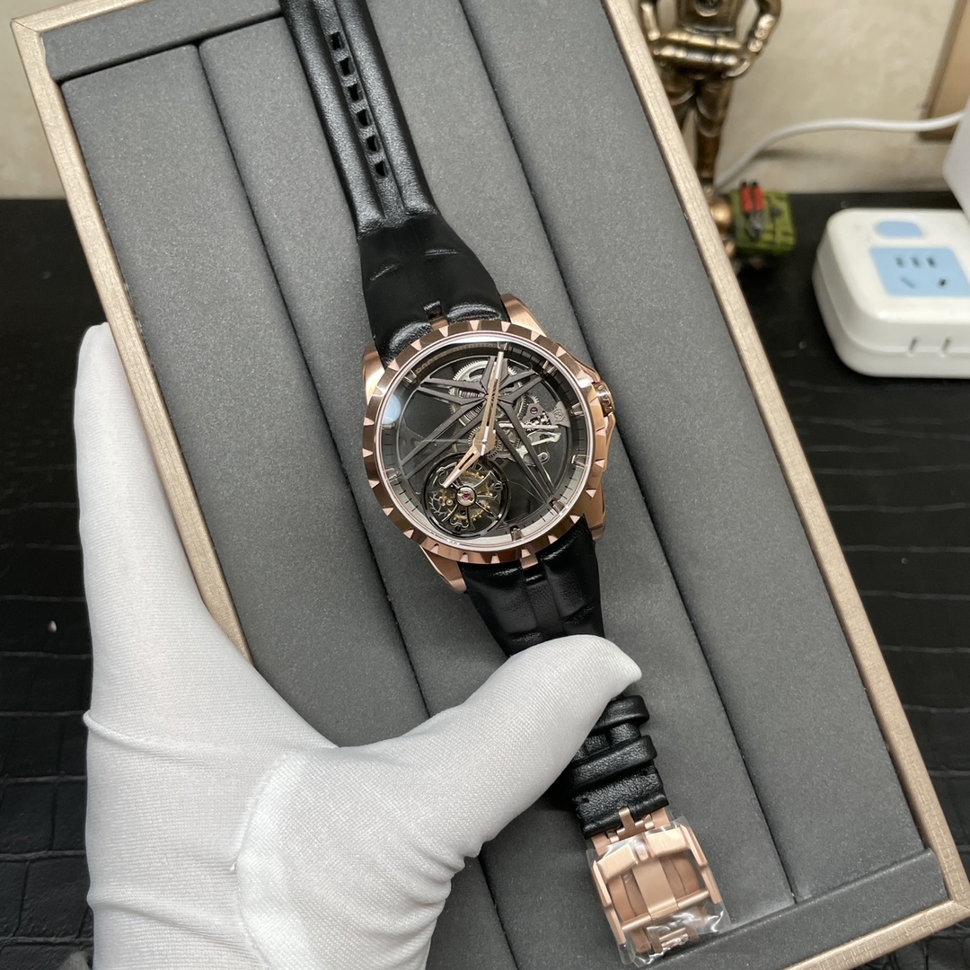 Roger Dubuis Blue 2023