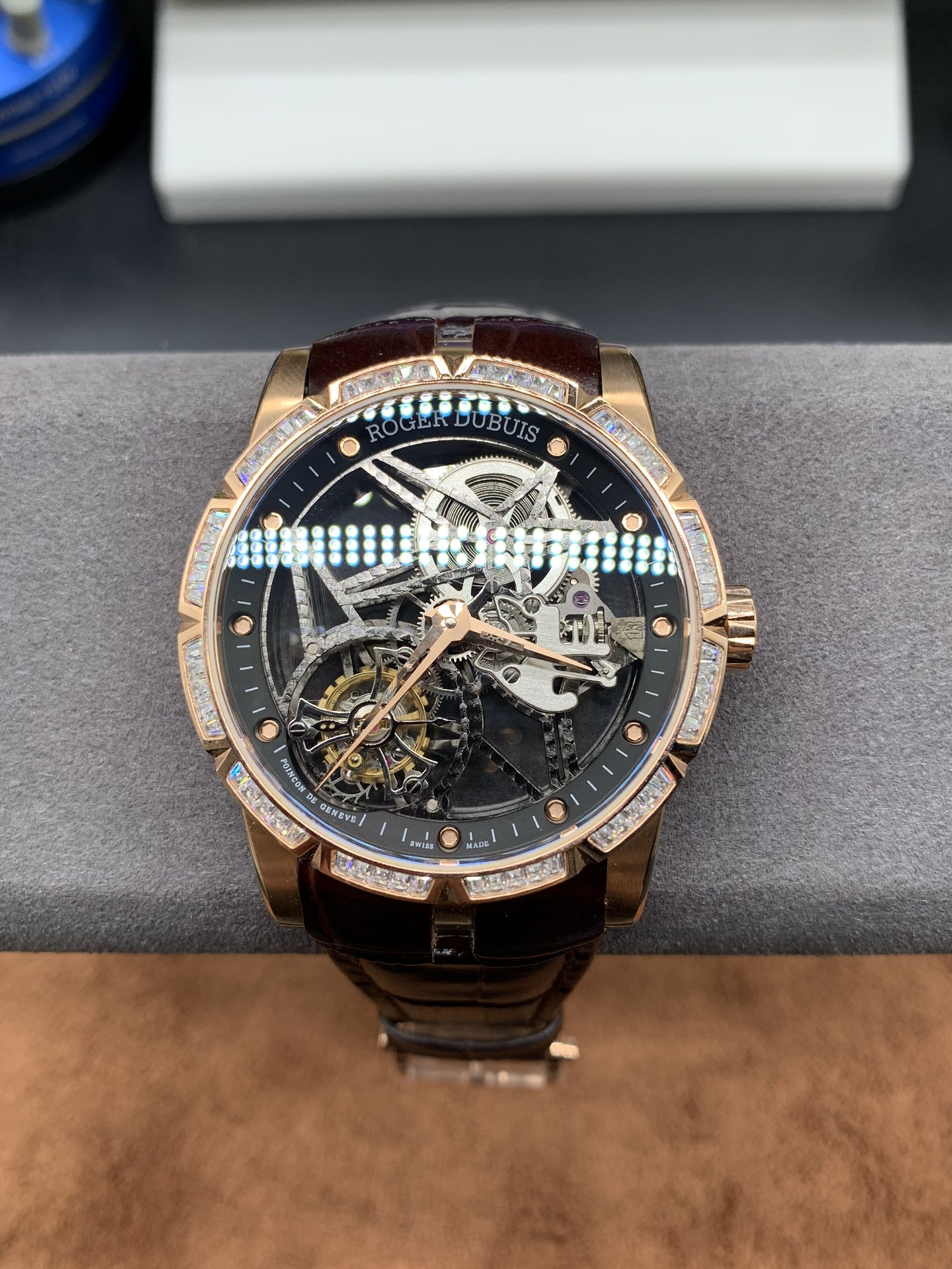 Roger Dubuis Diamond Watch 0086
