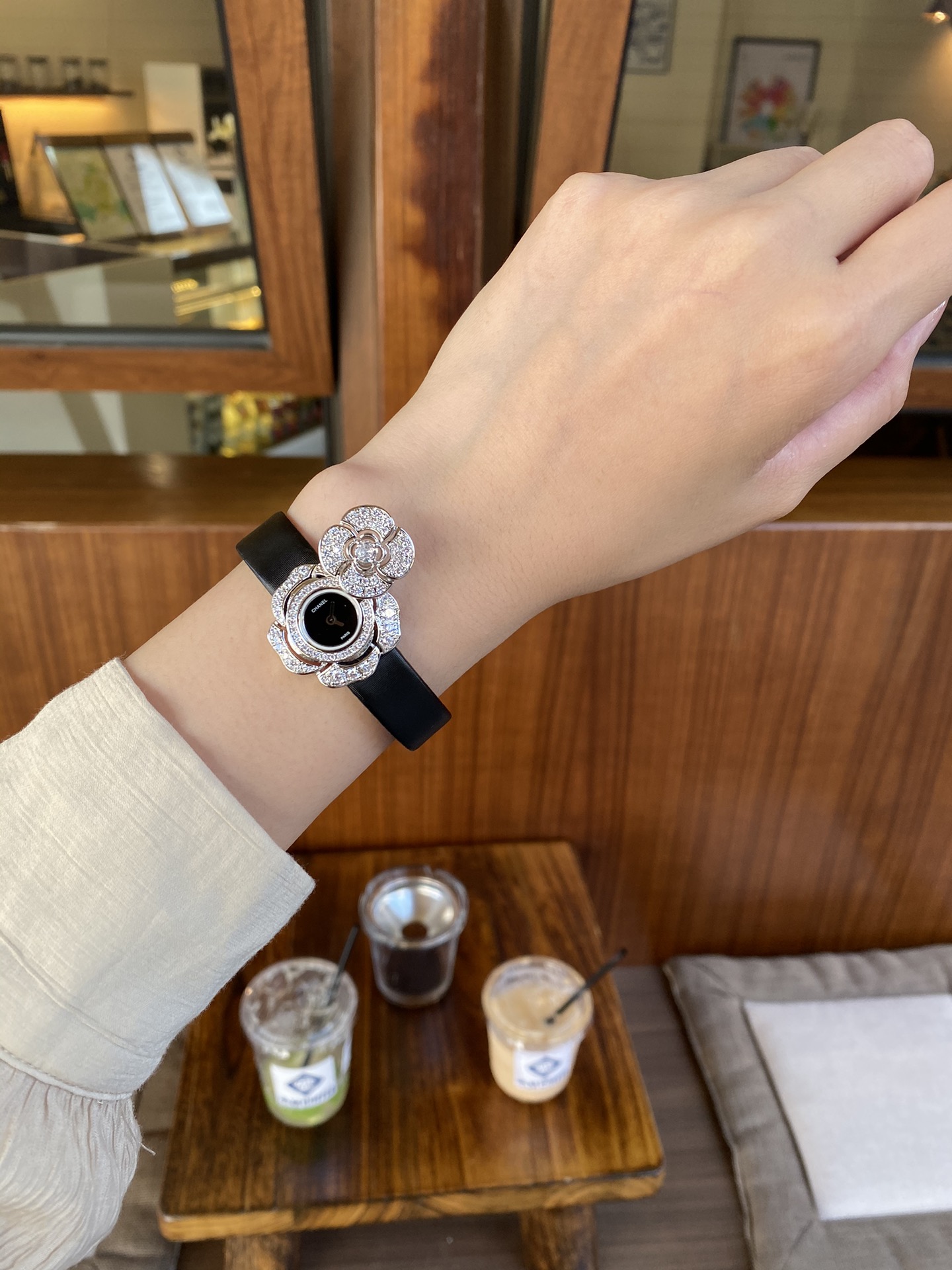 Chanel Black 1042