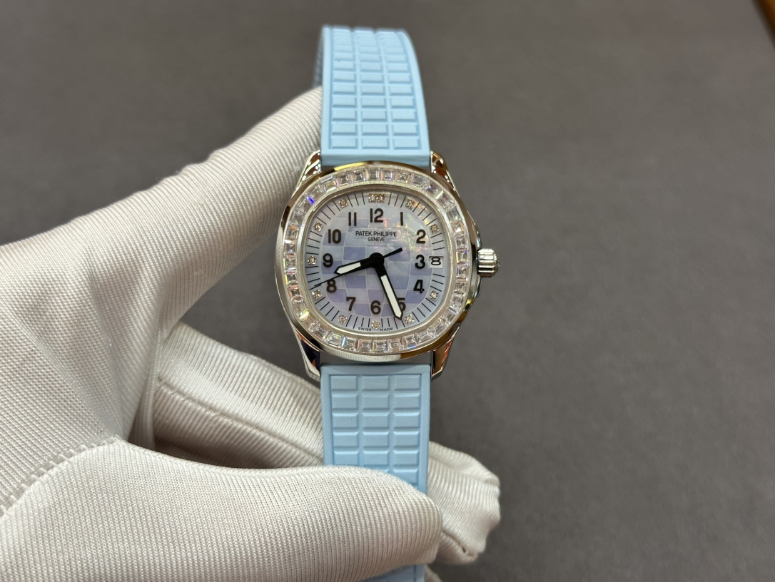 Patek Philippe Aquanaut Ice Blue 5072