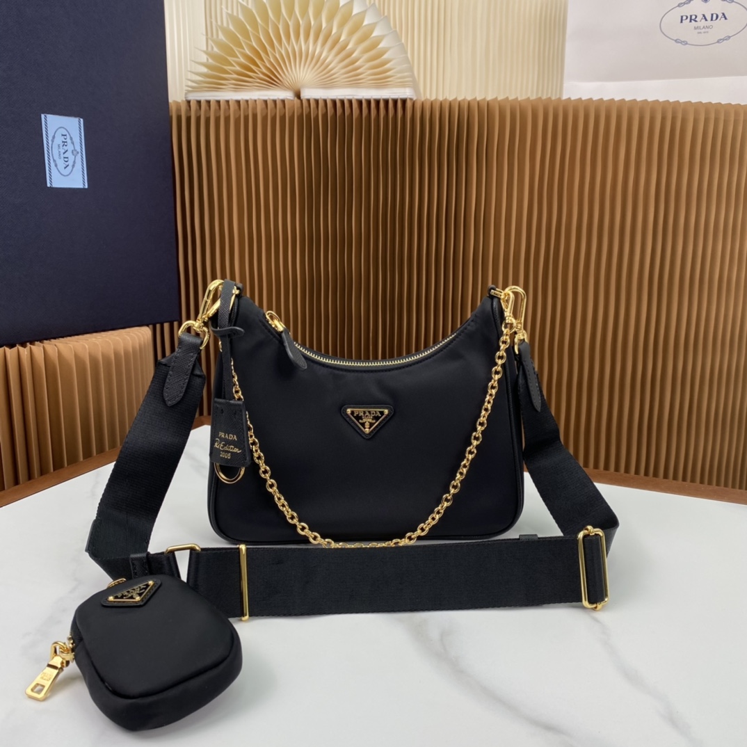 Prada Red Bag 0002