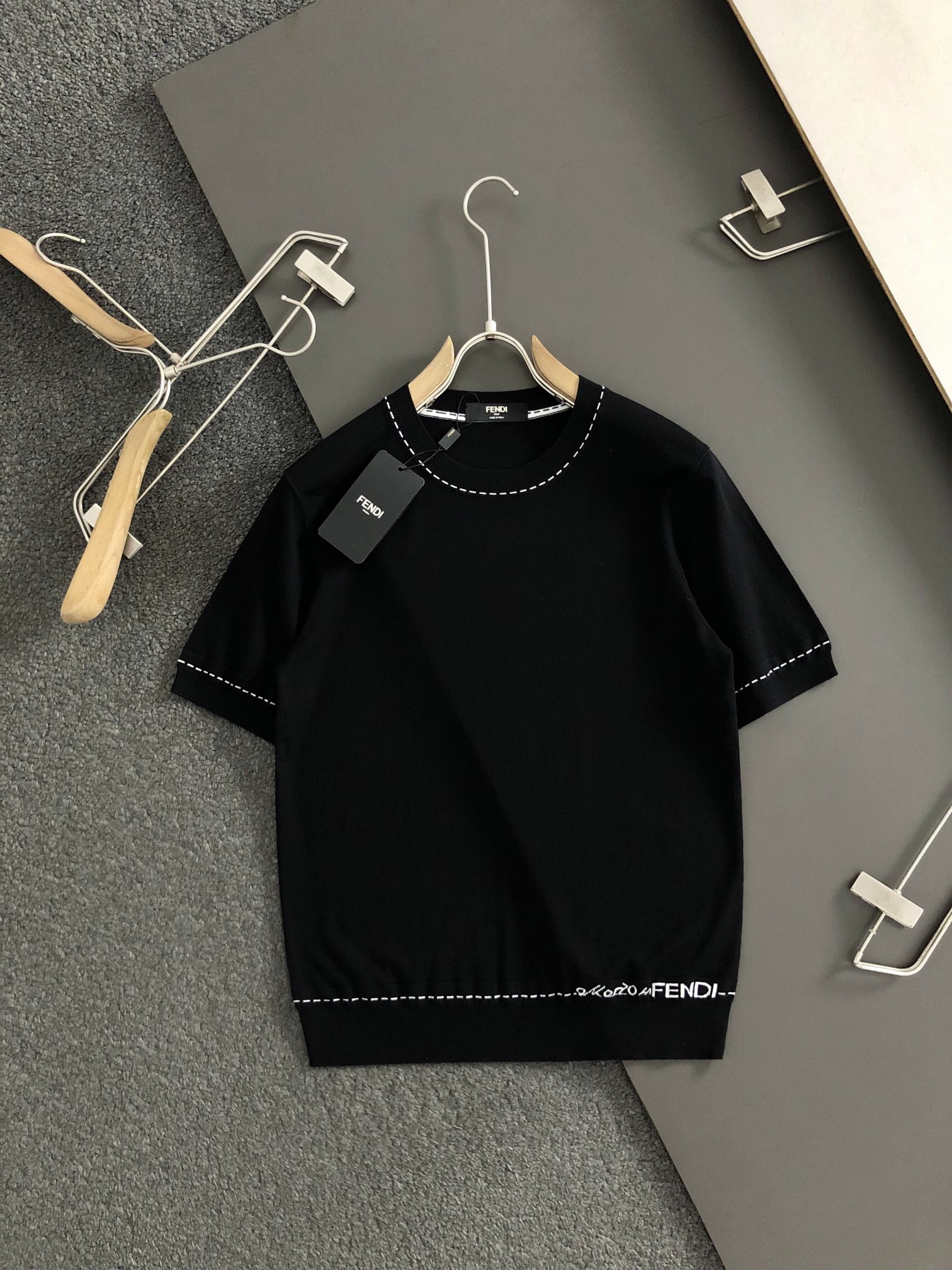 T-Shirts Black 2024