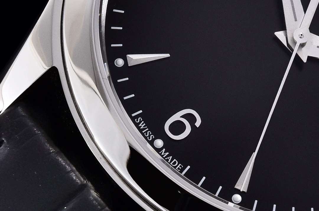 Jaeger-LeCoultre Blue 39mm GF