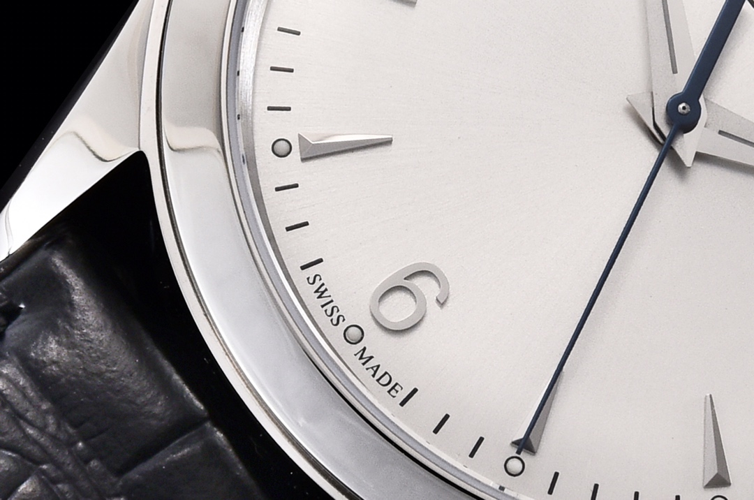 Jaeger-LeCoultre Blue 39mm GF