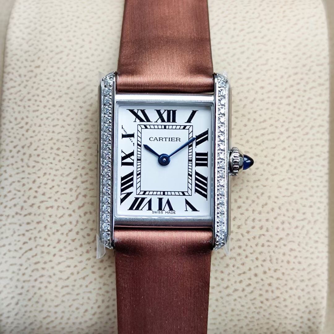 Cartier Diamond 29.5mm