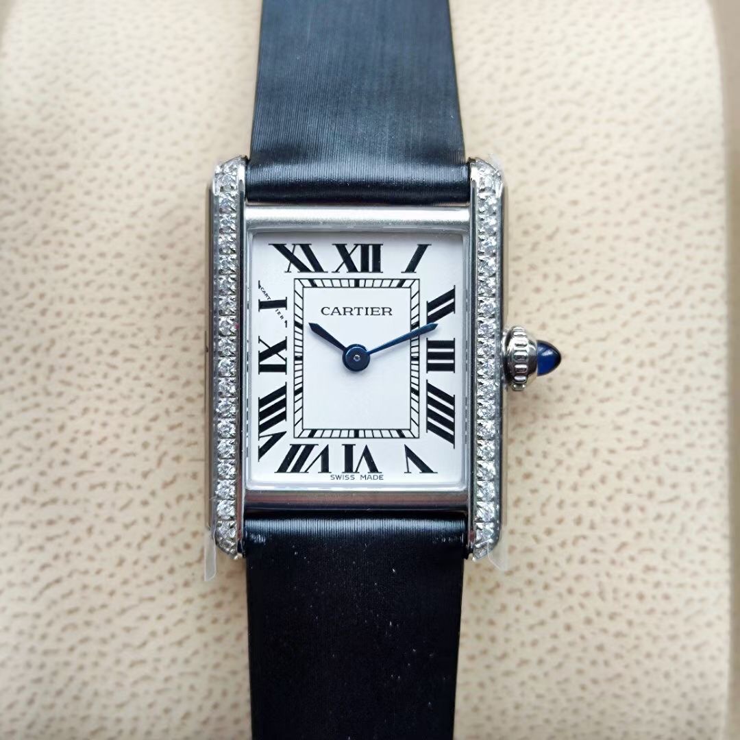 Cartier Diamond 29.5mm