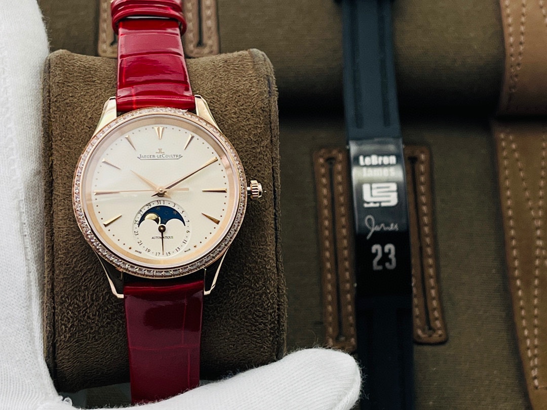 Jaeger-LeCoultre Blue 9015 34mm