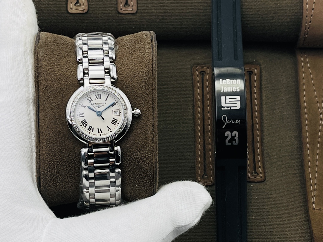 Longines 26.5mm Watch 8425