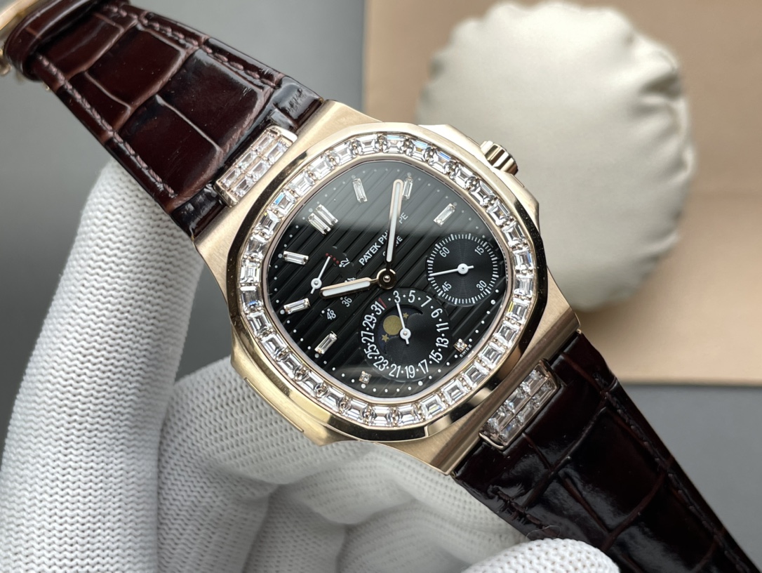 Patek Philippe Diamond 5712