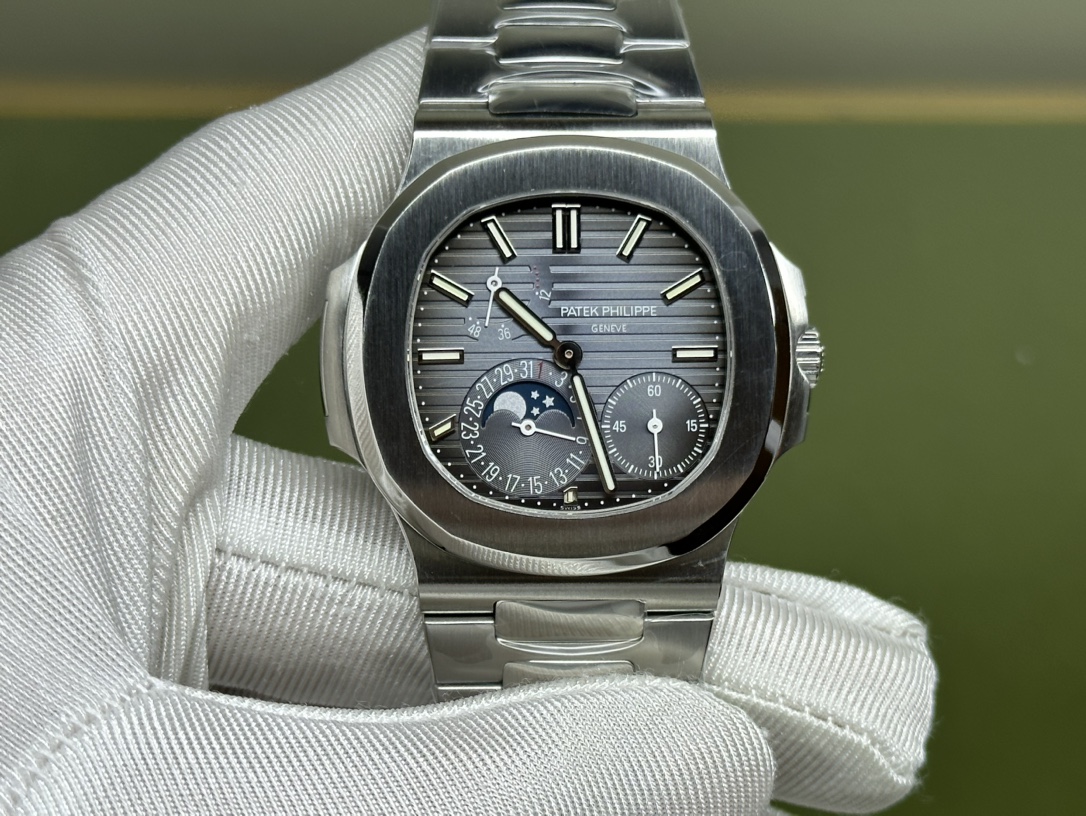 Patek Philippe Watch 5496