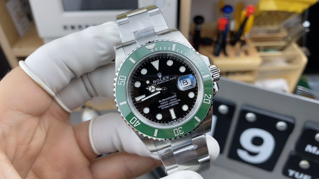 Rolex Green Watch 12643