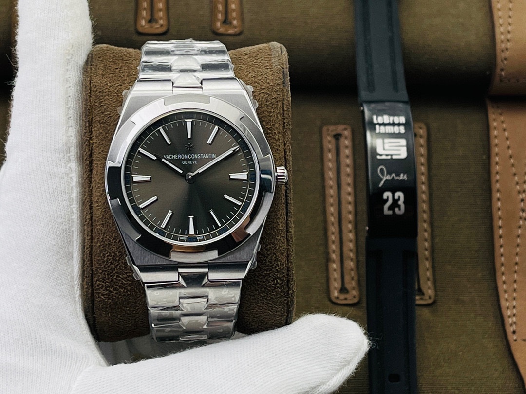 Vacheron Constantin Overseas 2000V/120G