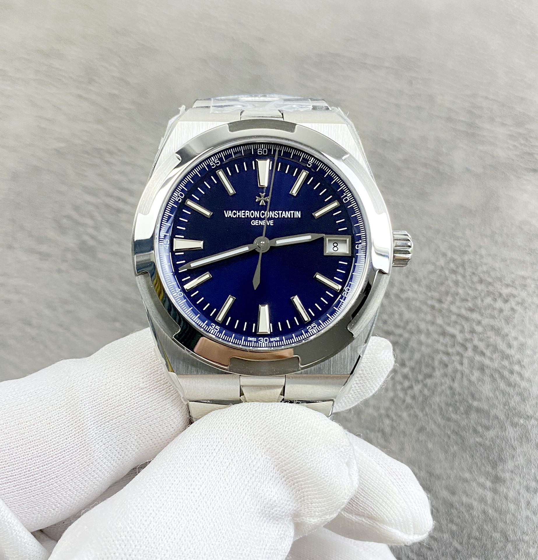 Vacheron Constantin Overseas Blue 4500V/110A