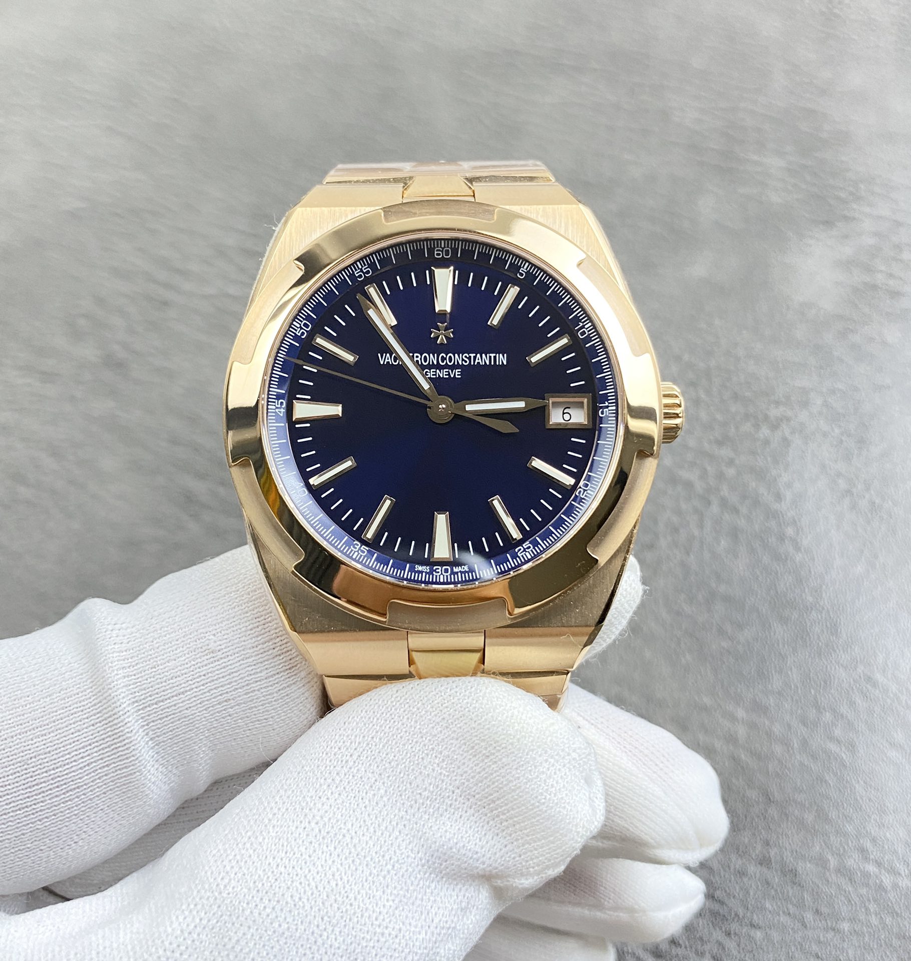 Vacheron Constantin Overseas Blue 4500V/110A