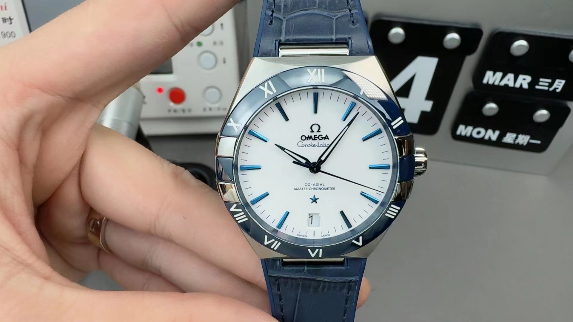 Omega Constellation Blue VS