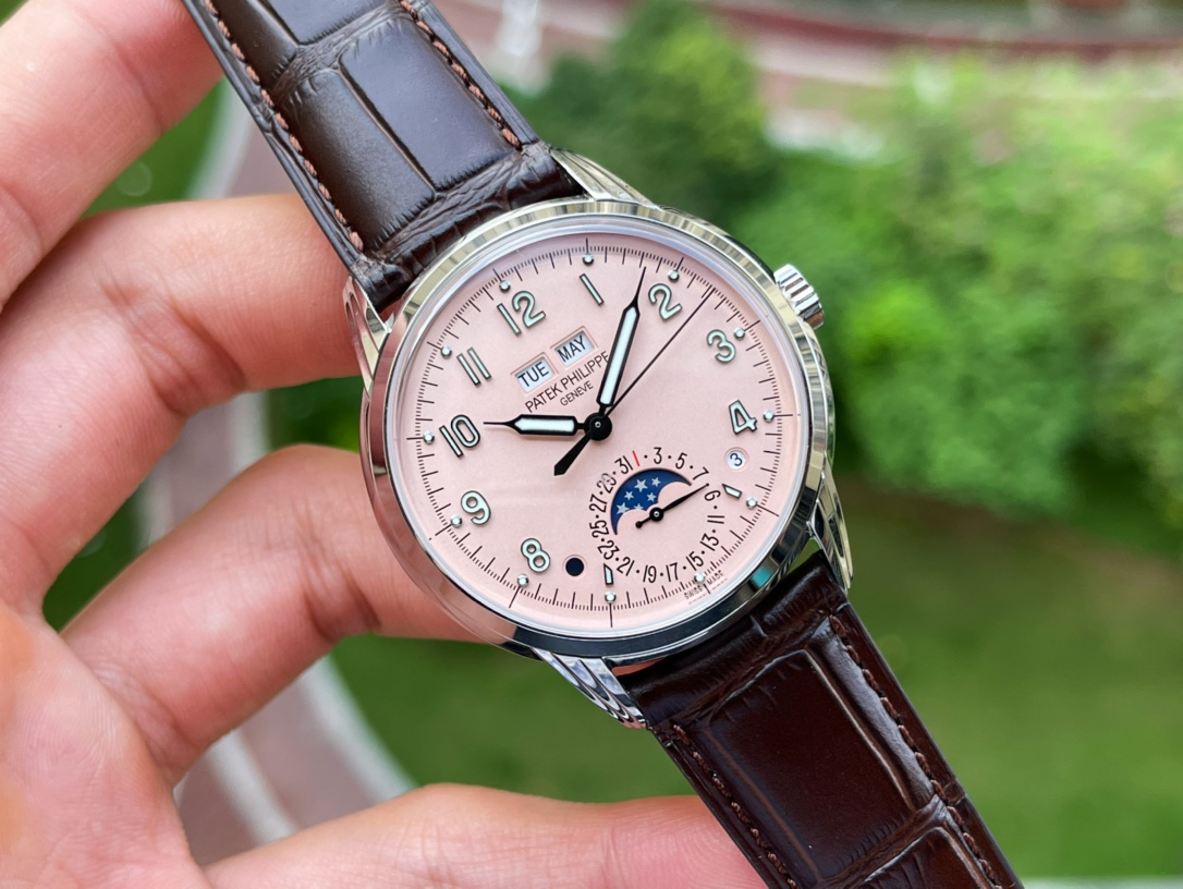 Patek Philippe Watch 5986