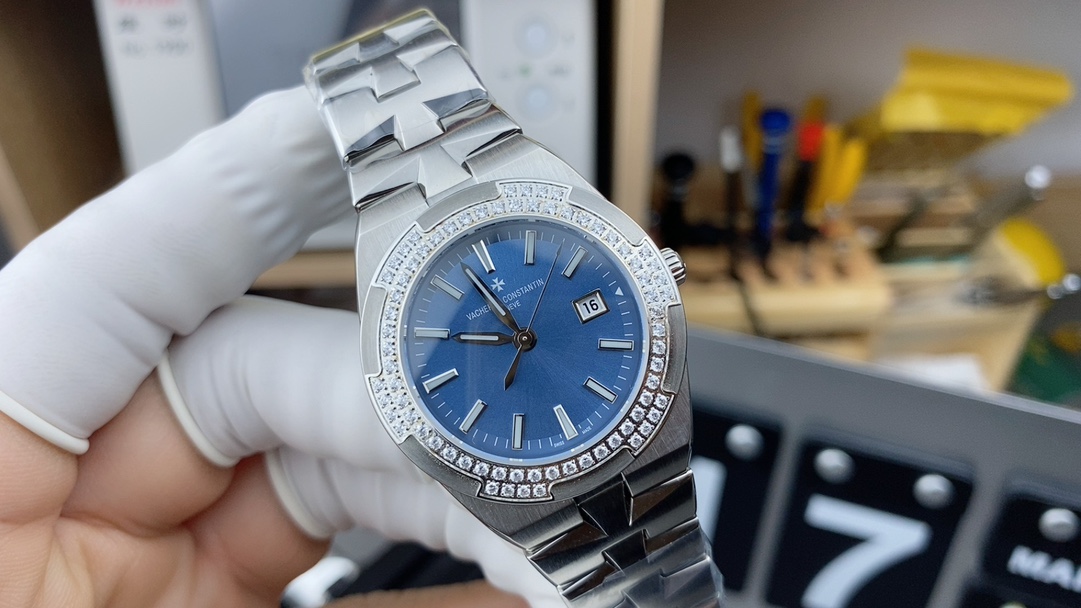 Vacheron Constantin Overseas 33mm