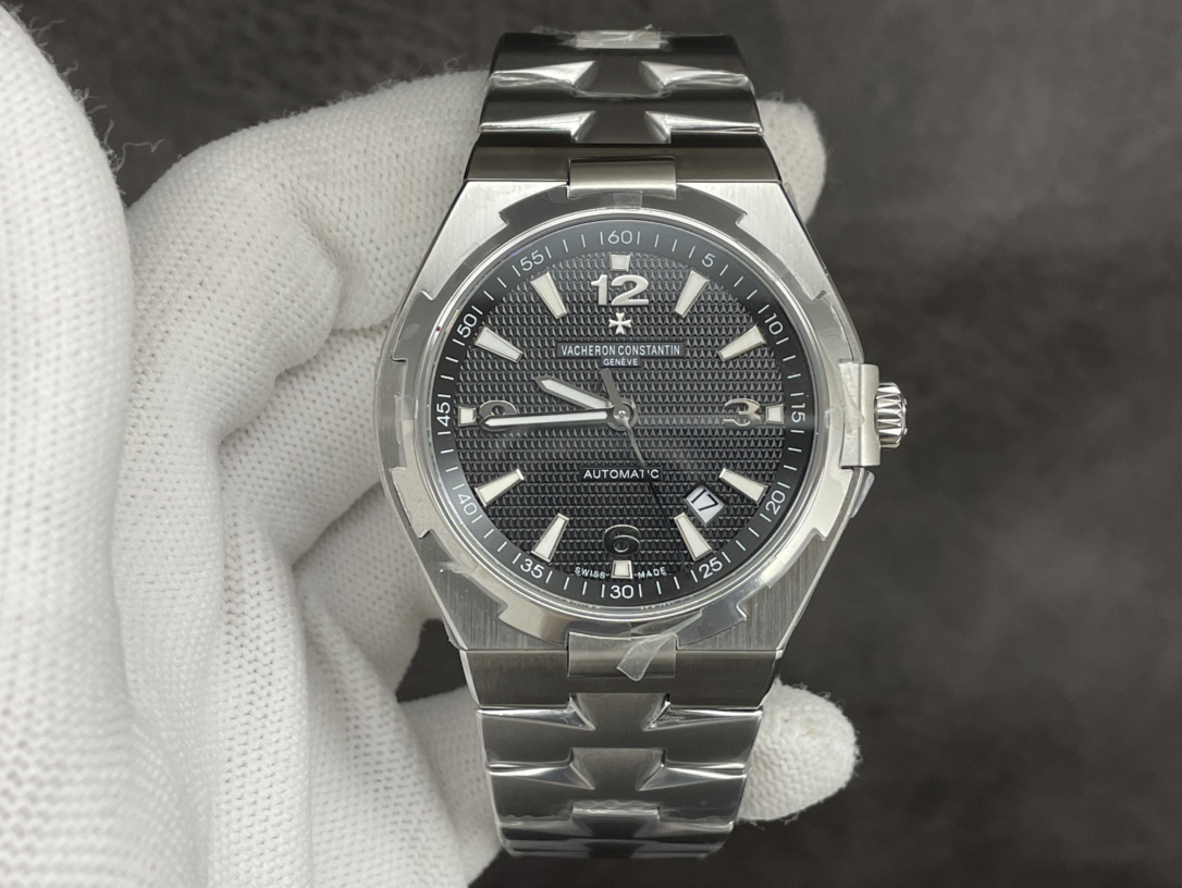 Vacheron Constantin Overseas 9015 42mm
