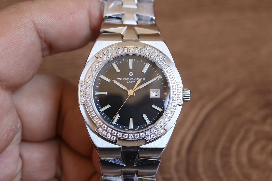 Vacheron Constantin Overseas Blue 33mm