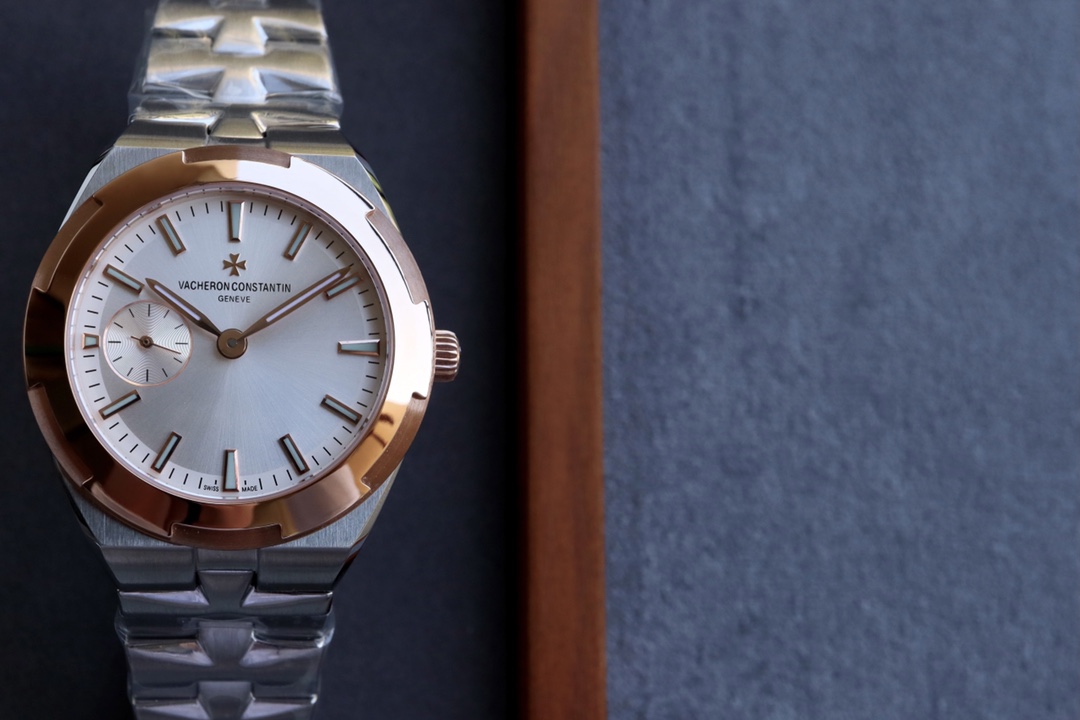 Vacheron Constantin Overseas Blue 5300 10.8mm