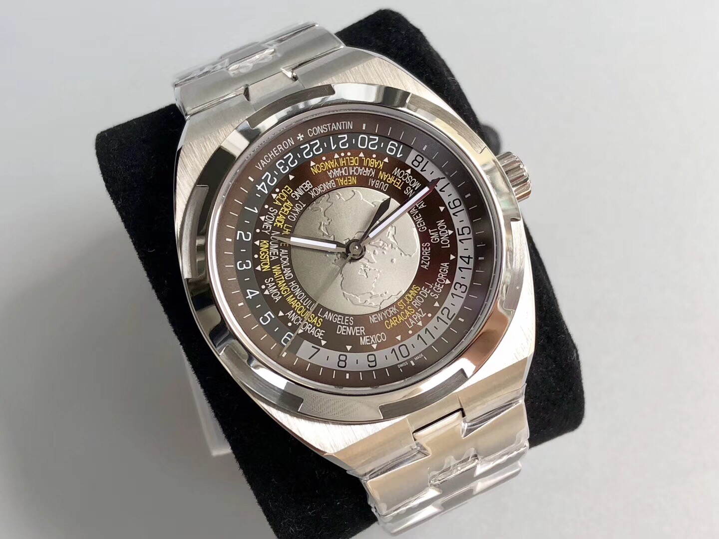 Vacheron Constantin Overseas Blue 9015 41mm
