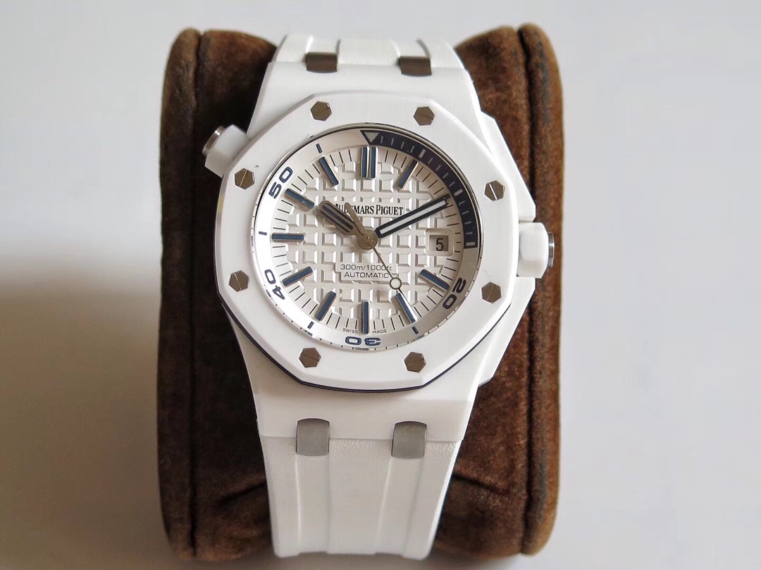 Audemars Piguet 15706 42mm JF