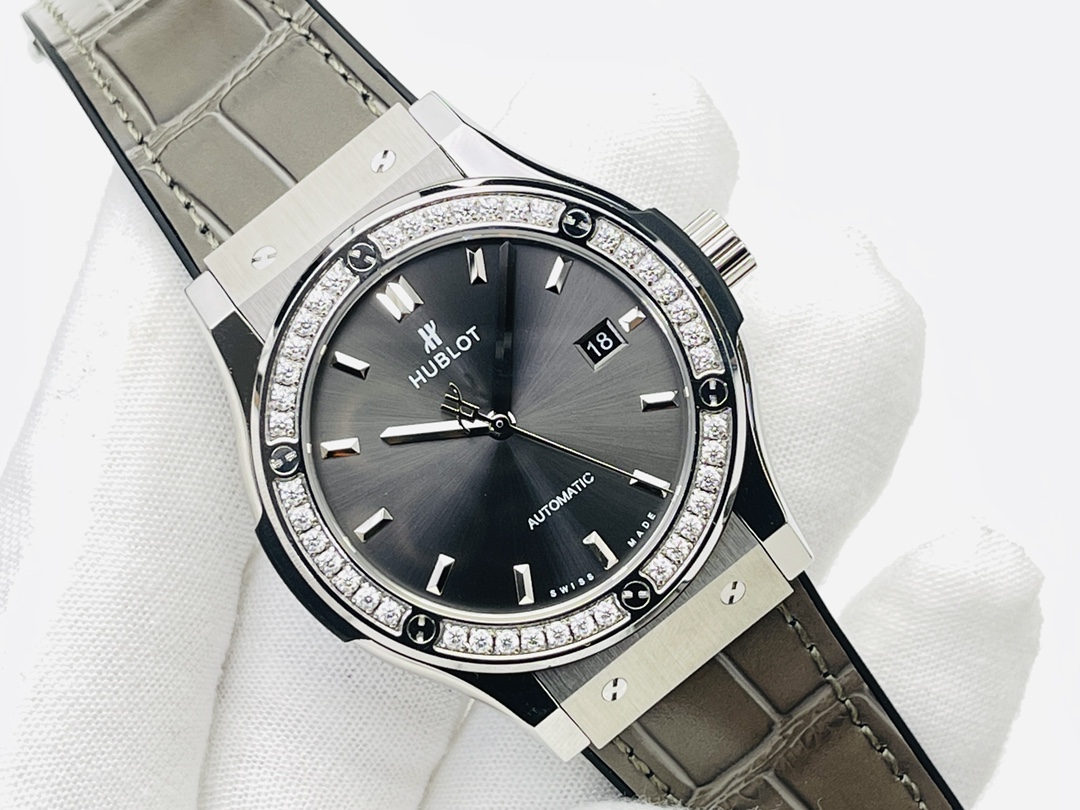 Hublot Black 1112 42mm