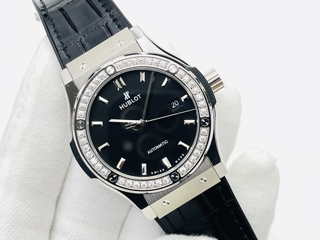Hublot Black 1112 42mm