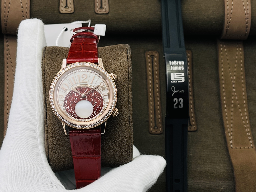 Jaeger-LeCoultre Diamond 23490/33490 36mm