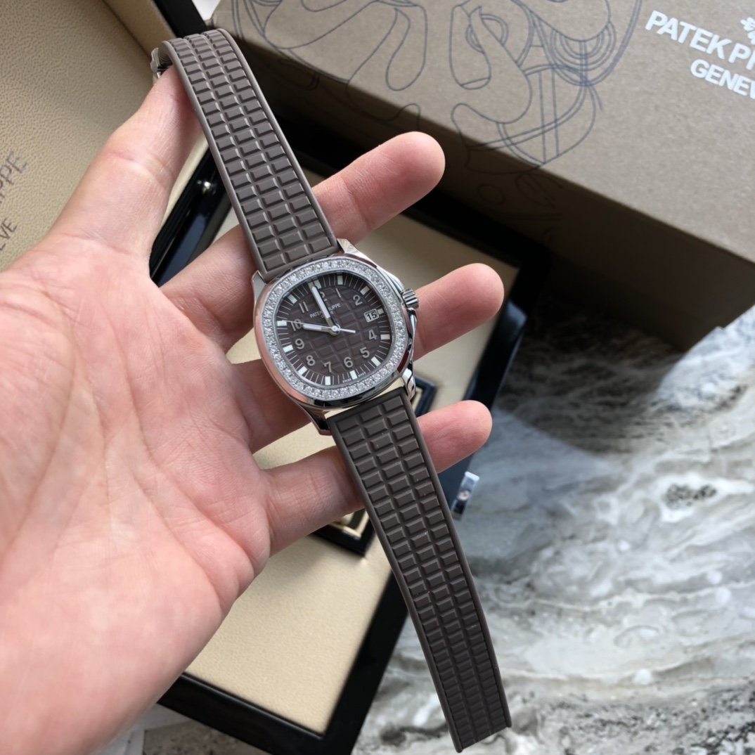 Patek Philippe Grey 5067A-023