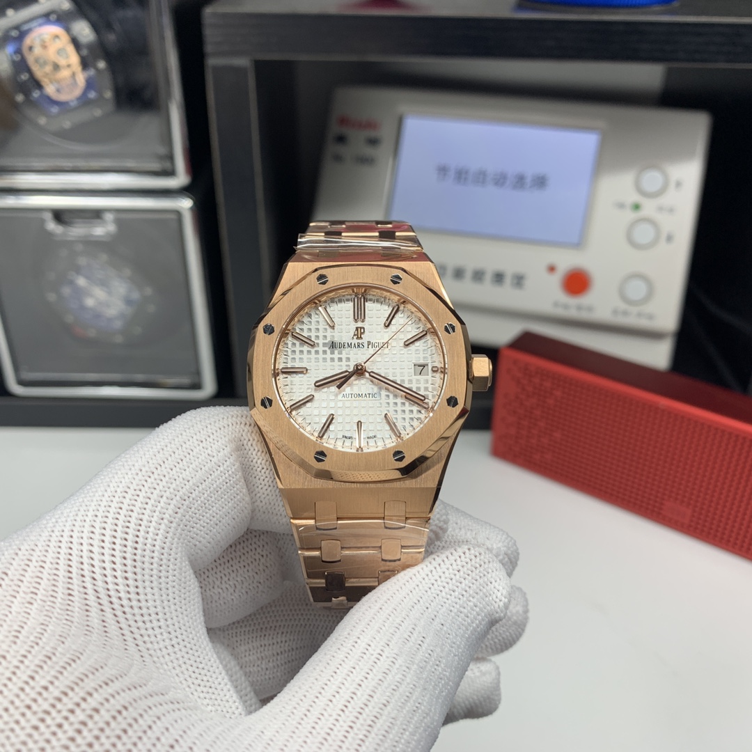 Audemars Piguet Royal Oak Blue 15450OR 37mm