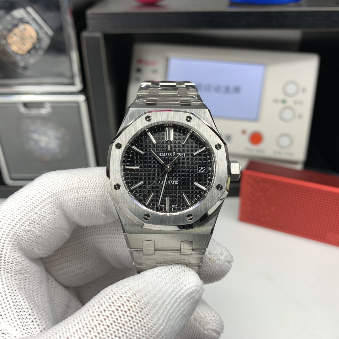 Audemars Piguet Royal Oak Blue 15450ST 37mm