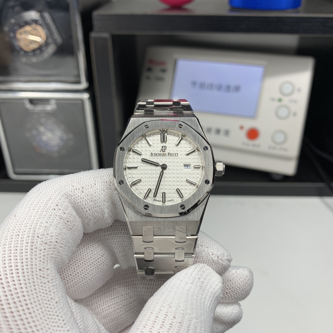 Audemars Piguet Royal Oak Blue 67650ST 33mm