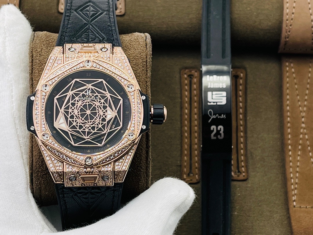 Hublot Black 1112 45mm