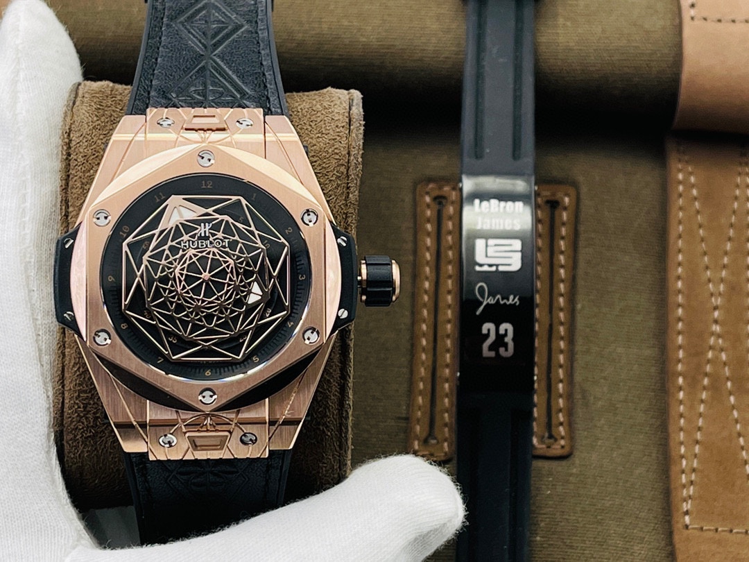 Hublot Black 1112 45mm