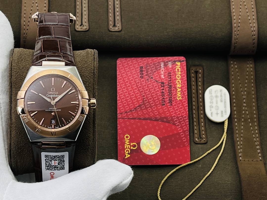 Omega Constellation Green 8800/8801 39mm