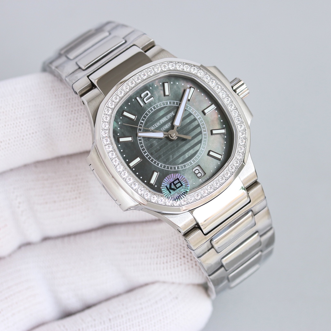 Patek Philippe Nautilus Blue 2023 35.2mm