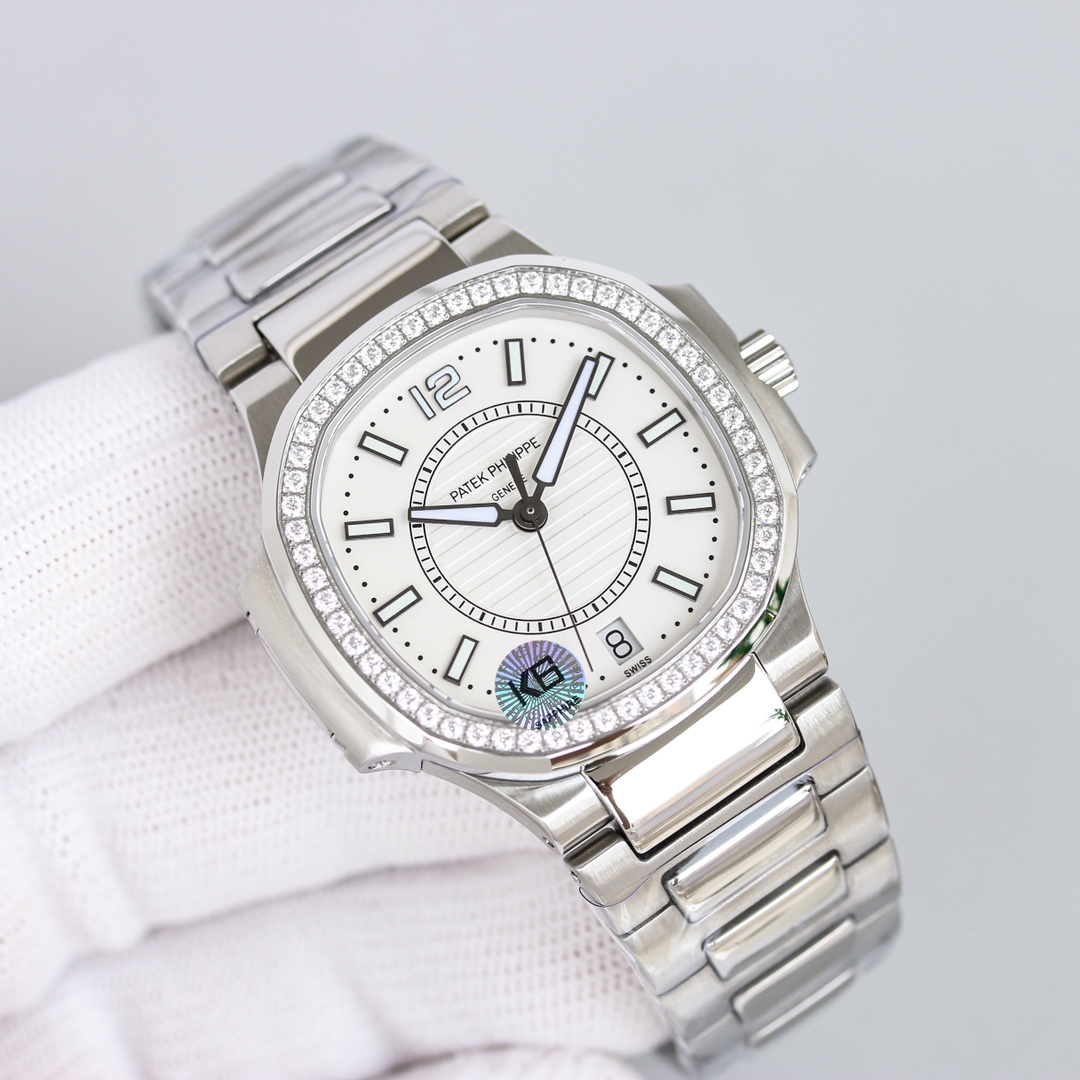 Patek Philippe Nautilus Blue 2023 35.2mm